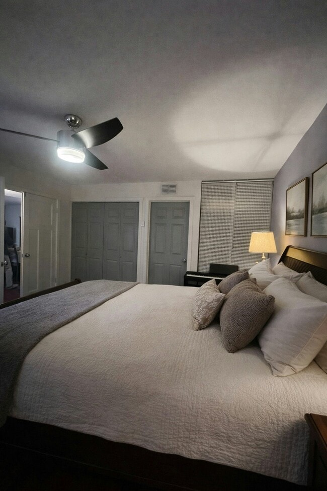 Building Photo - 5194 Makati Cir