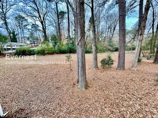 Building Photo - 1738 Duke Rd