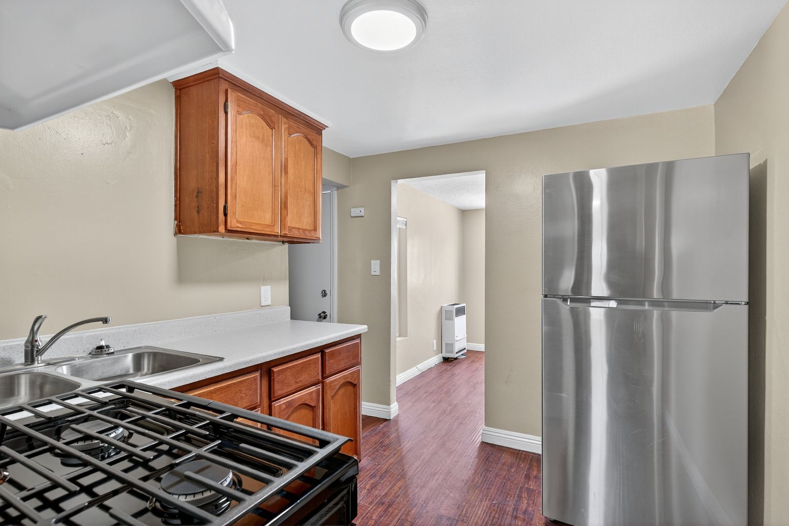 Building Photo - 429 E 49th St