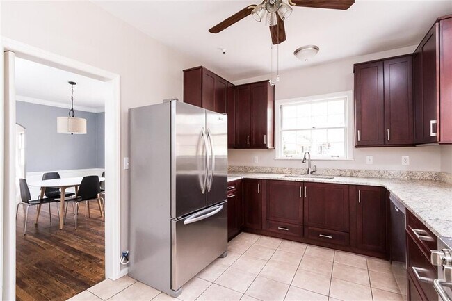 Building Photo - 132 Garden Ln