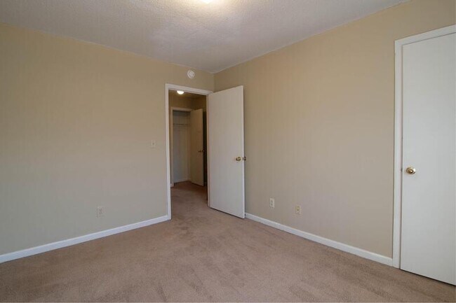 Building Photo - 3279 Tower Dr