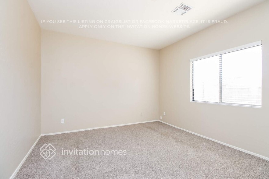 Building Photo - 907 W St Kateri Ave