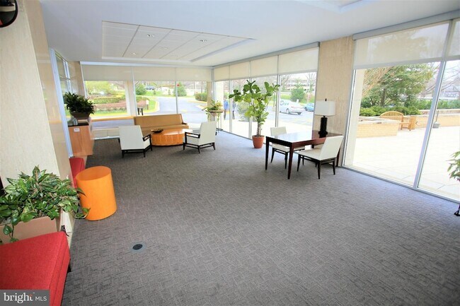 Building Photo - 10500 Rockville Pike