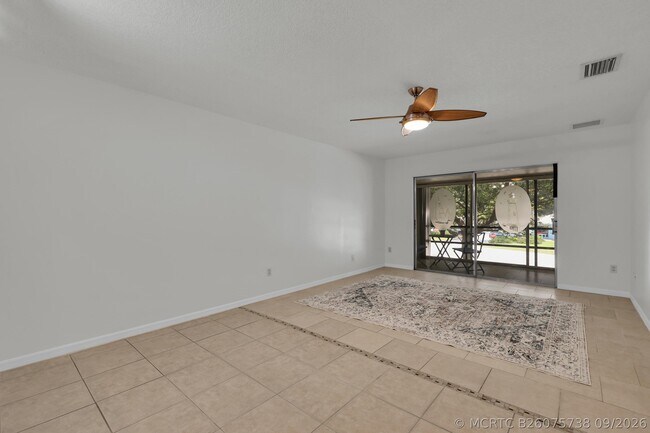 Building Photo - 2302 Sunrise Blvd