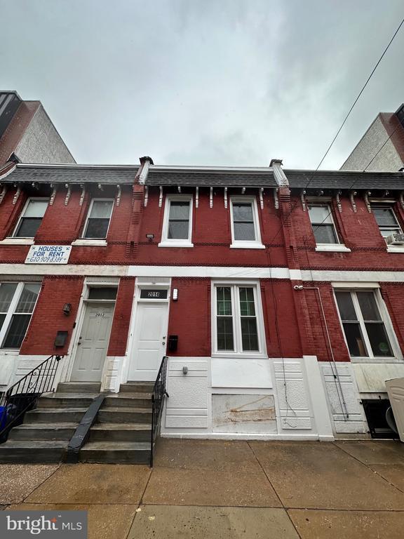 Primary Photo - 2014 N Carlisle St