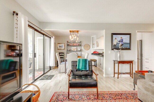 Building Photo - 440 Bernice Ln