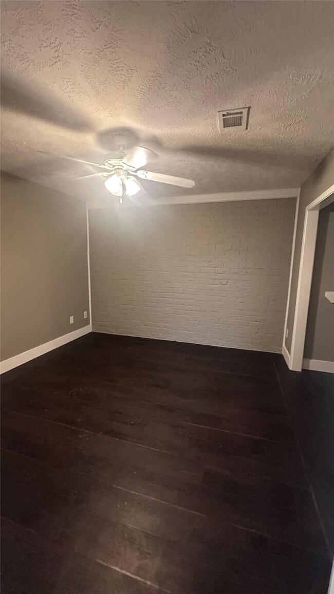 Building Photo - 1531 Fairview St