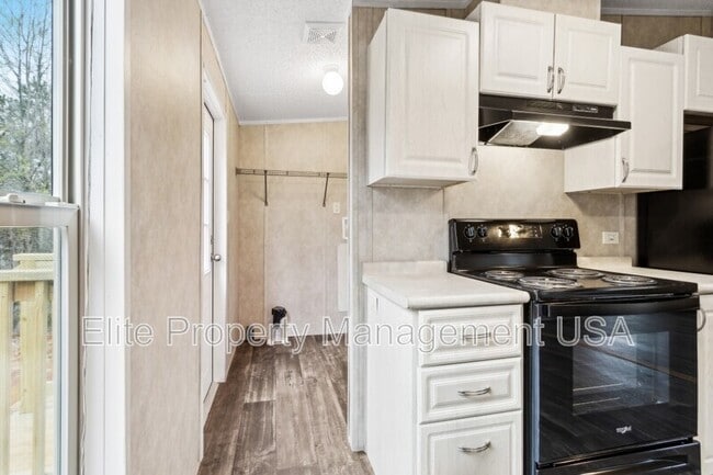 Building Photo - 3530 Suggs Rd