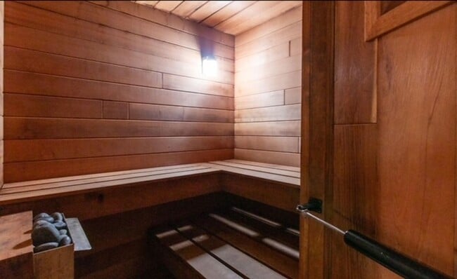 Building Photo - Get a Head Start on this Pocono Paradise R...