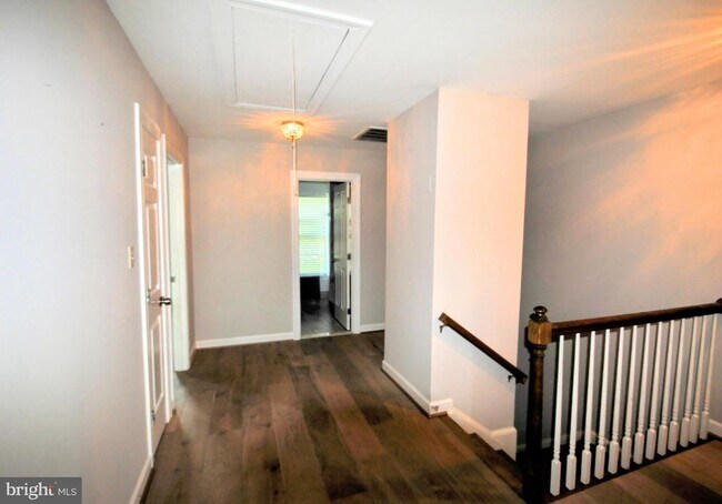 Building Photo - 1506 Chain Bridge Ct