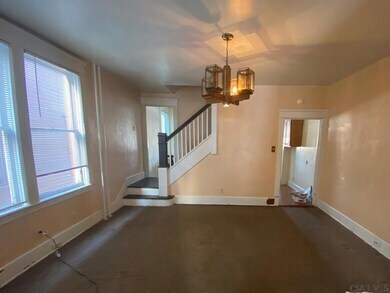 Building Photo - 553 Vickroy Ave