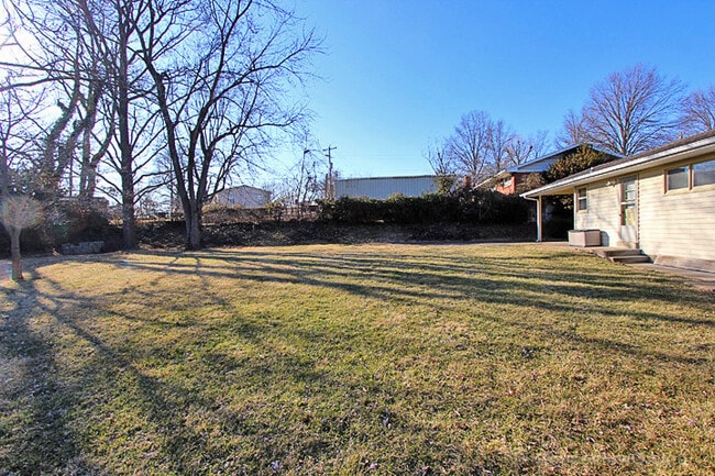 Building Photo - House in Cape Girardeau