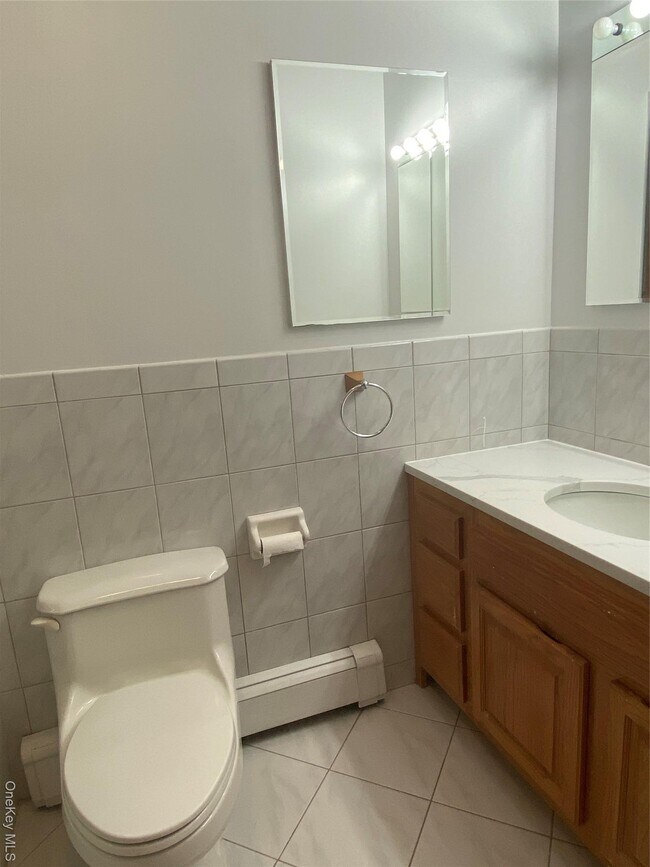 Building Photo - 151-55 20th Rd