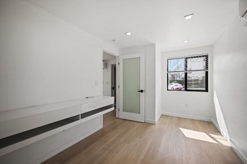 Building Photo - 1139 Bellevue Ave