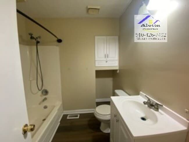 Building Photo - 733 Goodyear Dr