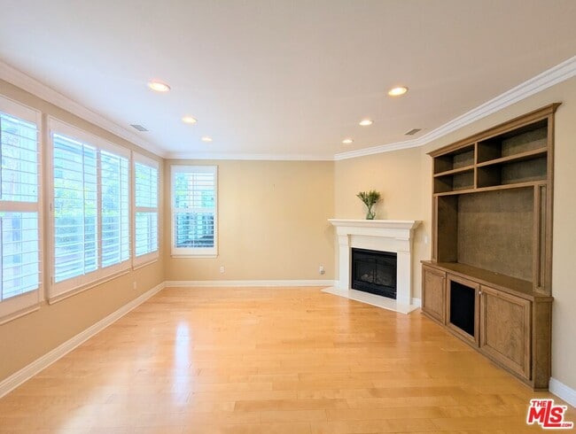 Building Photo - 1230 Wisteria Ave