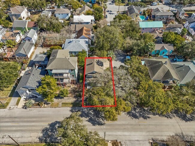 Building Photo - 1724 33rd St