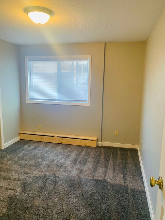 Building Photo - 111 Tyler Way