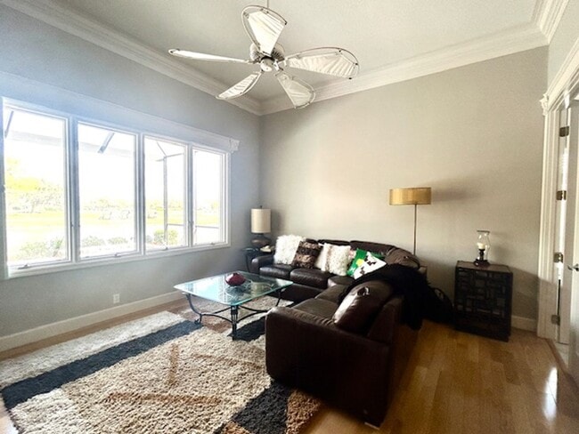 Building Photo - AVAILABLE May 1- 0CT 31ST .FURNISHED/SEASONAL.  3/2 POOL HOME IN ROSEDALE!