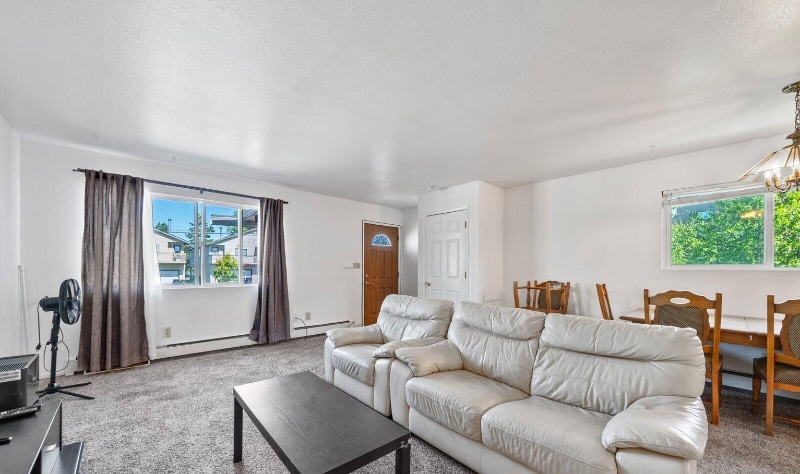 Building Photo - 227 E 12th Ave