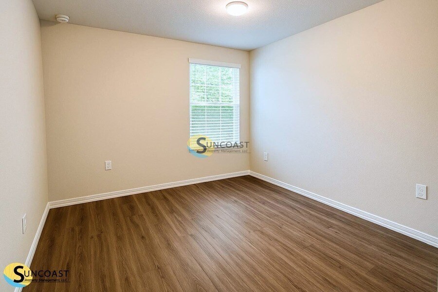 Building Photo - 6461 Sweetbay Ln