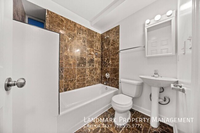 Building Photo - 509 E 44th St