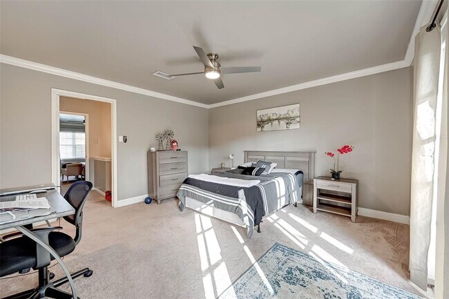 Building Photo - 6448 Olympia Dr