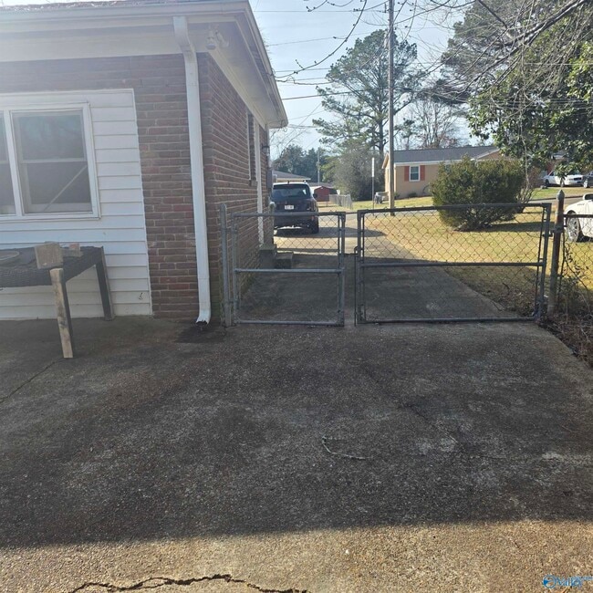 Building Photo - 4200 Keith St NW