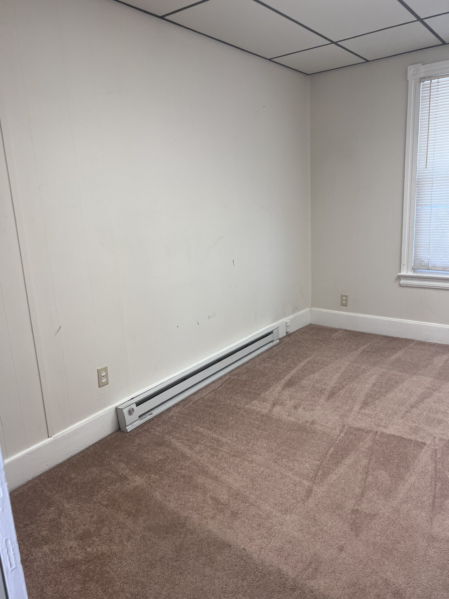 Building Photo - 628 E Lincoln Hwy