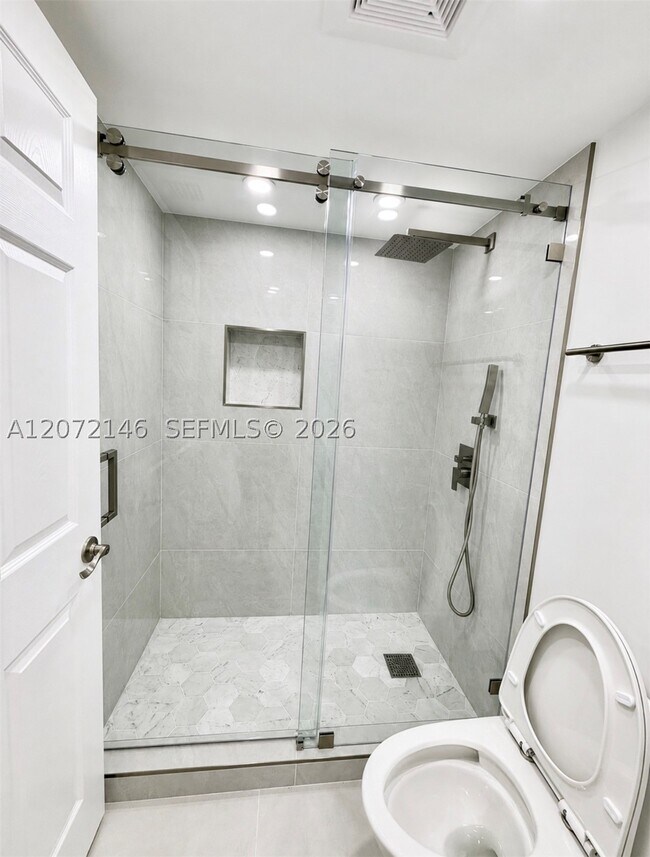 Building Photo - 10985 SW 107th St