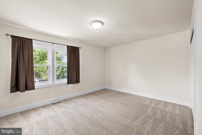 Building Photo - 10506 Circle 1 Dr