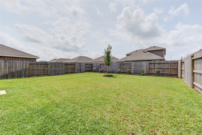 Building Photo - 1496 Twilight Grn Dr