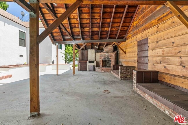 Building Photo - 1722 Bel Aire Dr