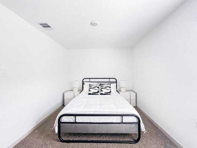 Building Photo - 29830 Wildcat Wy