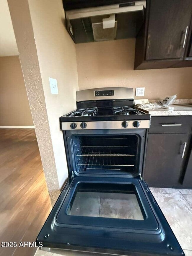 Building Photo - 1955 E 8th St