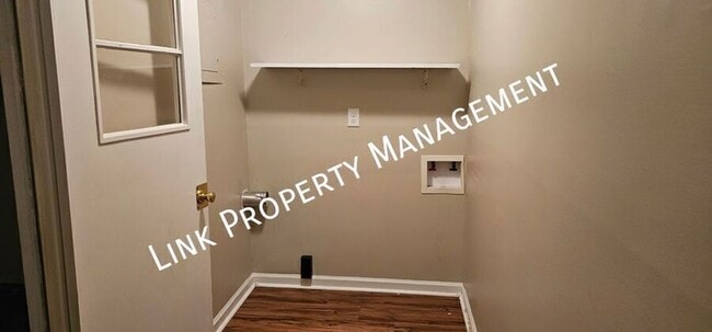 Building Photo - 7183 Holland Ln