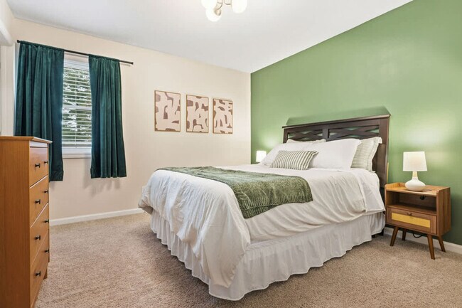 Building Photo - 185 Heights Ave