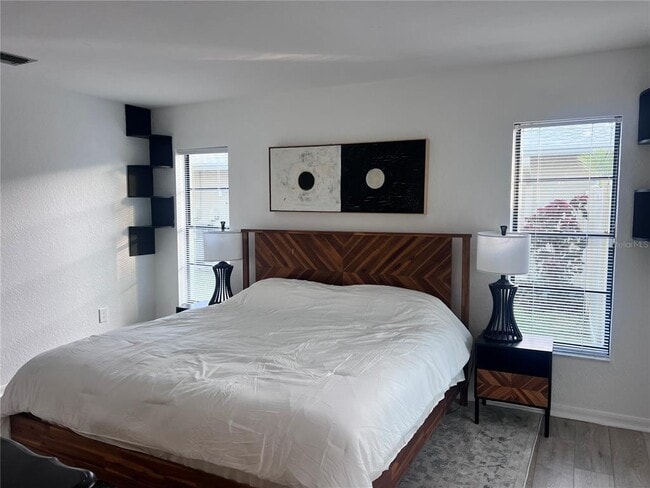 Building Photo - 5021 Bridgeport Dr