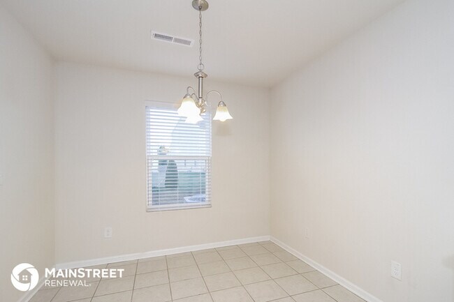 Building Photo - Your Dream Home Awaits!