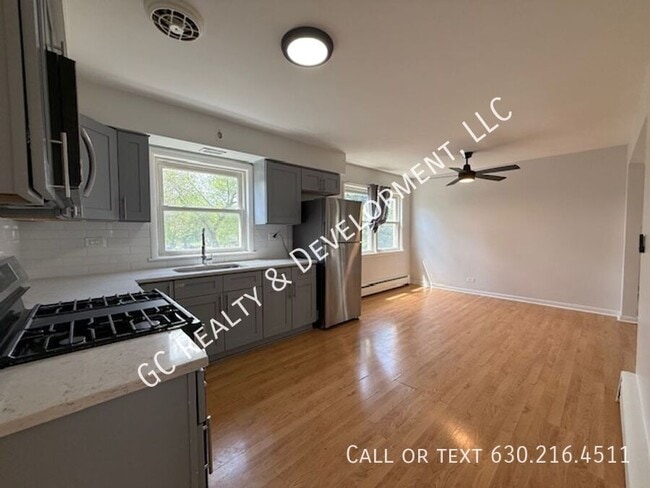 Building Photo - 2701 N Sayre Ave