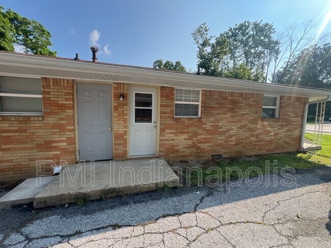 Primary Photo - 228 S Green St