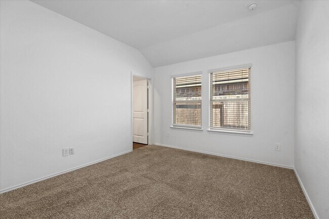 Building Photo - 14966 Cypress Holw Dr