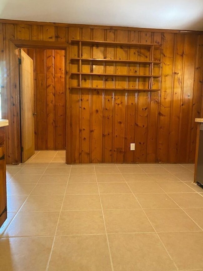 Building Photo - 819 Old Smith Chapel Rd