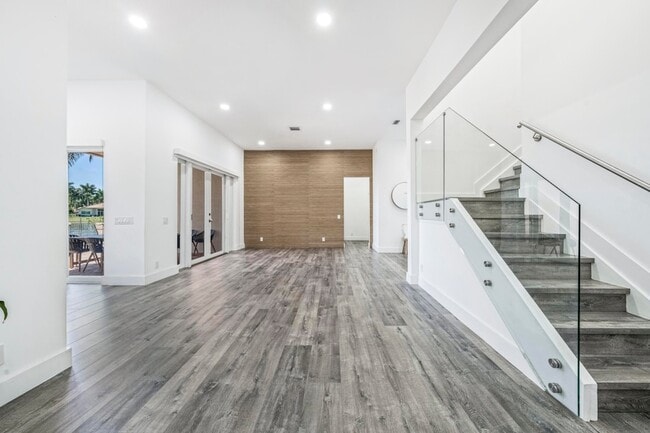 Building Photo - 1250 Placid Ct