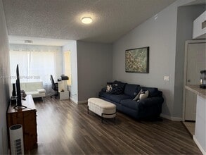 Building Photo - 1306O0 Vista Isles Dr