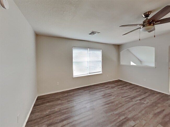 Building Photo - 6303 Tall Canyon Ct