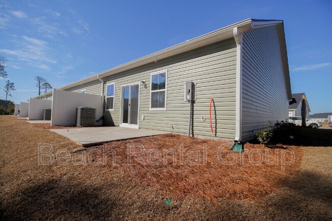 Building Photo - 1382 Speedway St