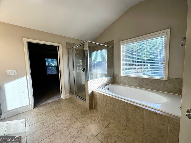 Building Photo - 5605 Upper Creek Ct