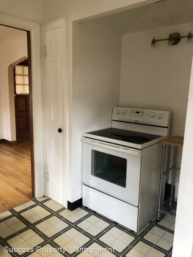 Building Photo - 2 br, 1 bath House - 2512 Drexel Avenue