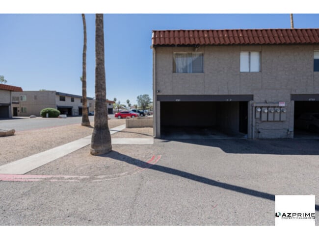 Building Photo - $500 OFF FIRST MONTH'S RENT MOVE IN SPECIA...